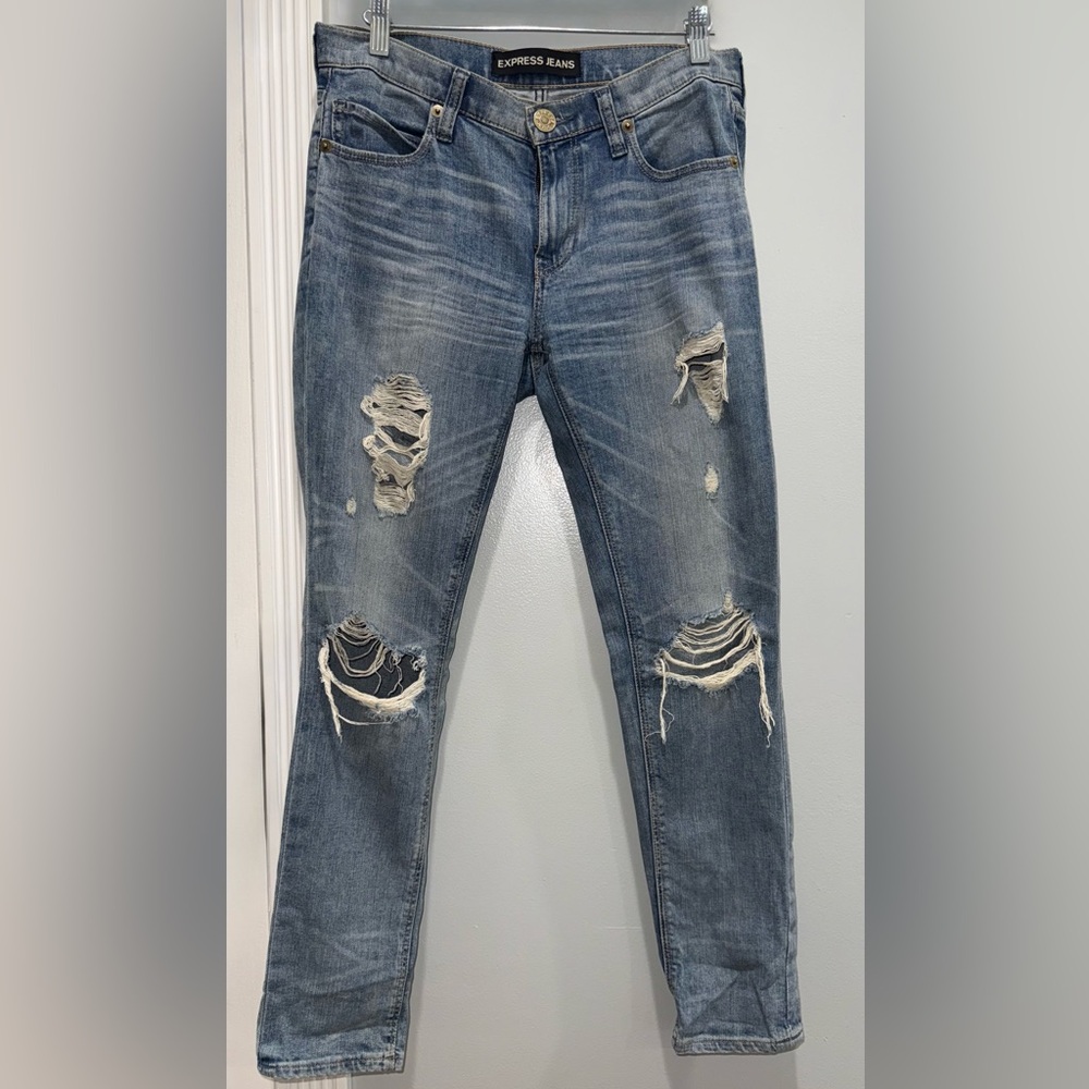 Express Girlfriend Fit Distressed Jeans – Women’s